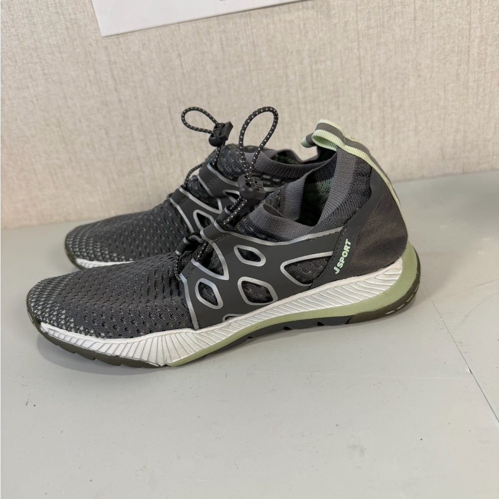 JSport by Jambu Women's JEANIE Sneaker Size 6M